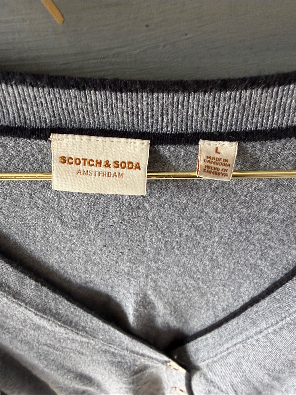 Scotch & Soda Gray V-Neck Button Cardigan - Picture 2 of 7